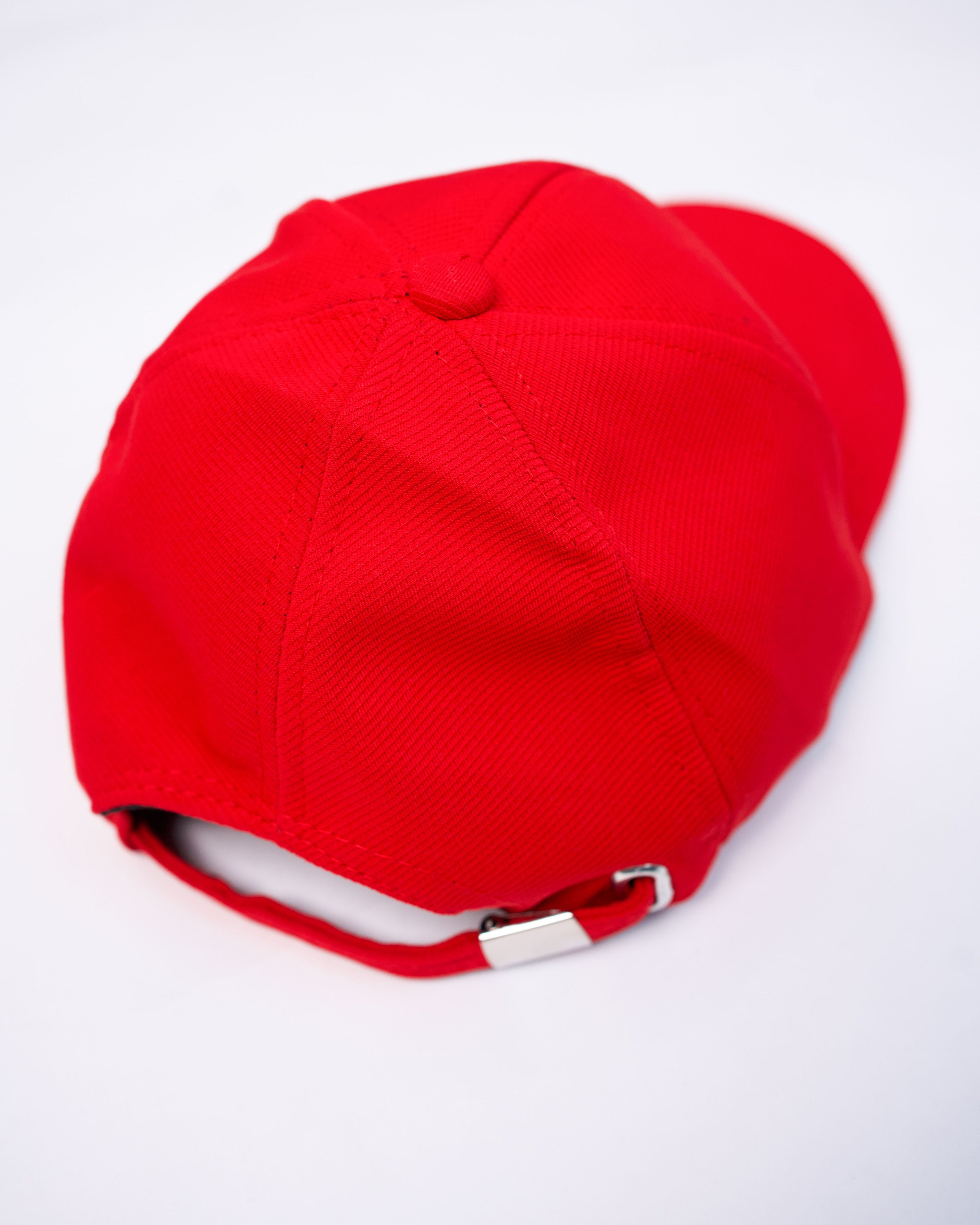 Red cap